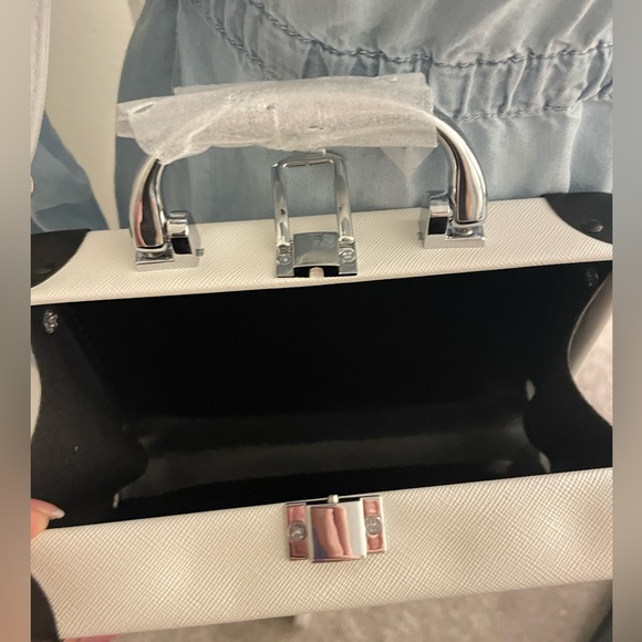 Boom Box Purse White NWT - Picture 3 of 3